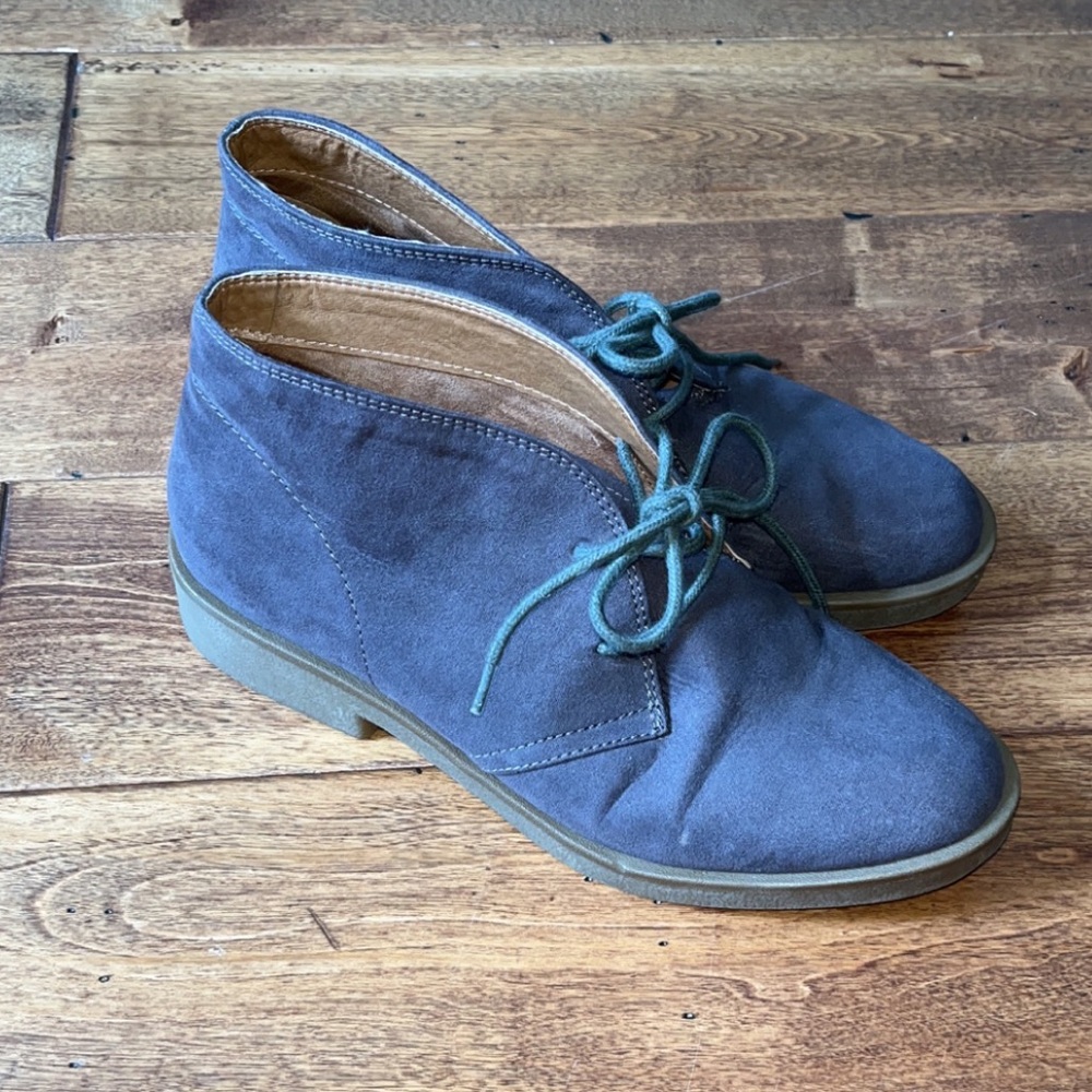 American Eagle shoes